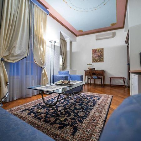 Palazzo Finati Bed & Breakfast Alba  Dış mekan fotoğraf