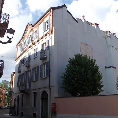 Palazzo Finati Bed & Breakfast Alba  Dış mekan fotoğraf