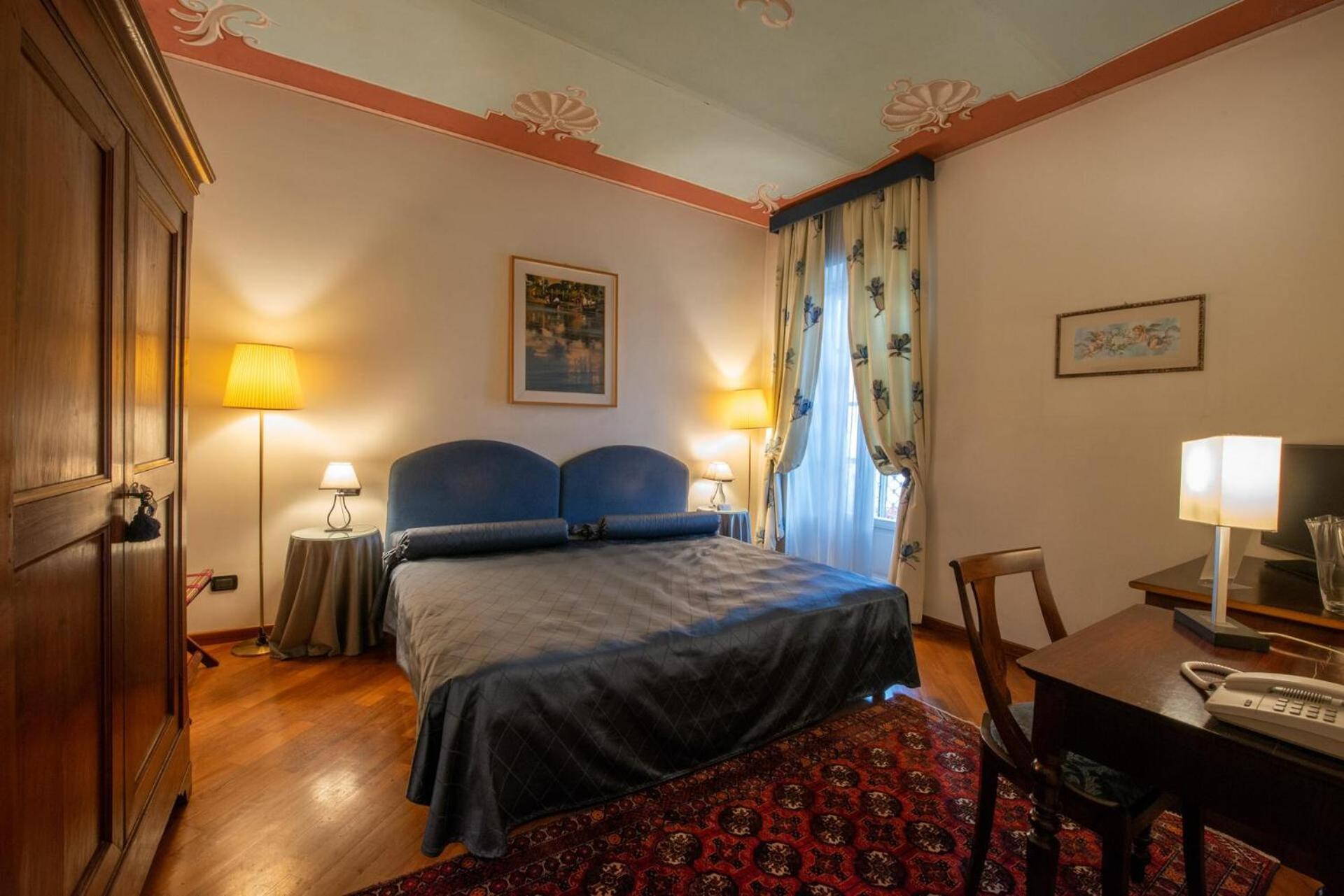 Palazzo Finati Bed & Breakfast Alba  Dış mekan fotoğraf