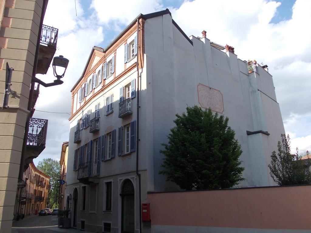 Palazzo Finati Bed & Breakfast Alba  Dış mekan fotoğraf