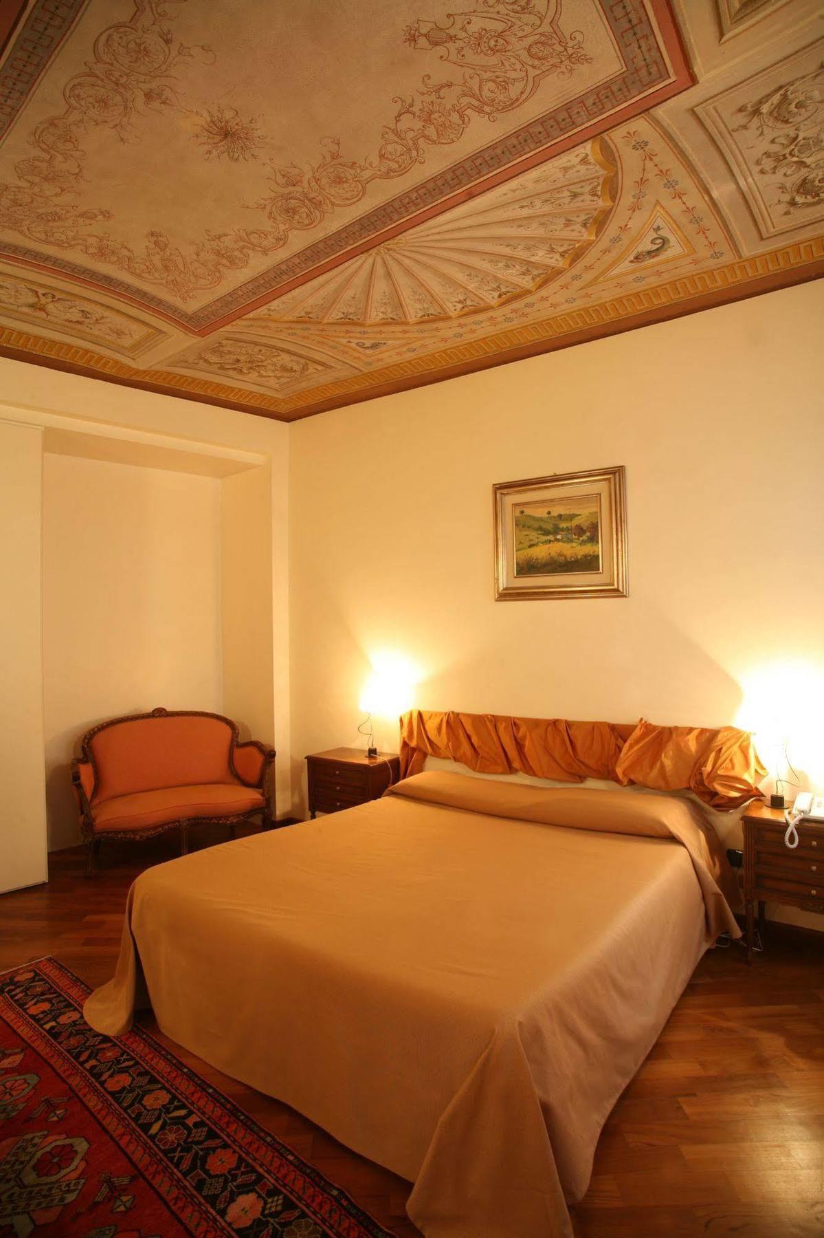 Palazzo Finati Bed & Breakfast Alba  Dış mekan fotoğraf