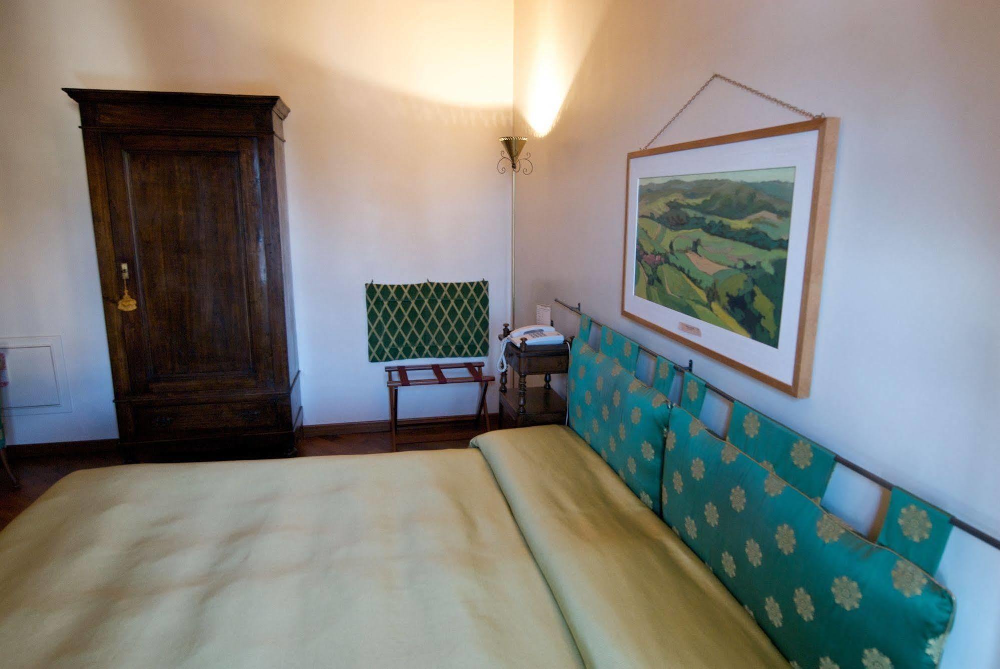 Palazzo Finati Bed & Breakfast Alba  Dış mekan fotoğraf