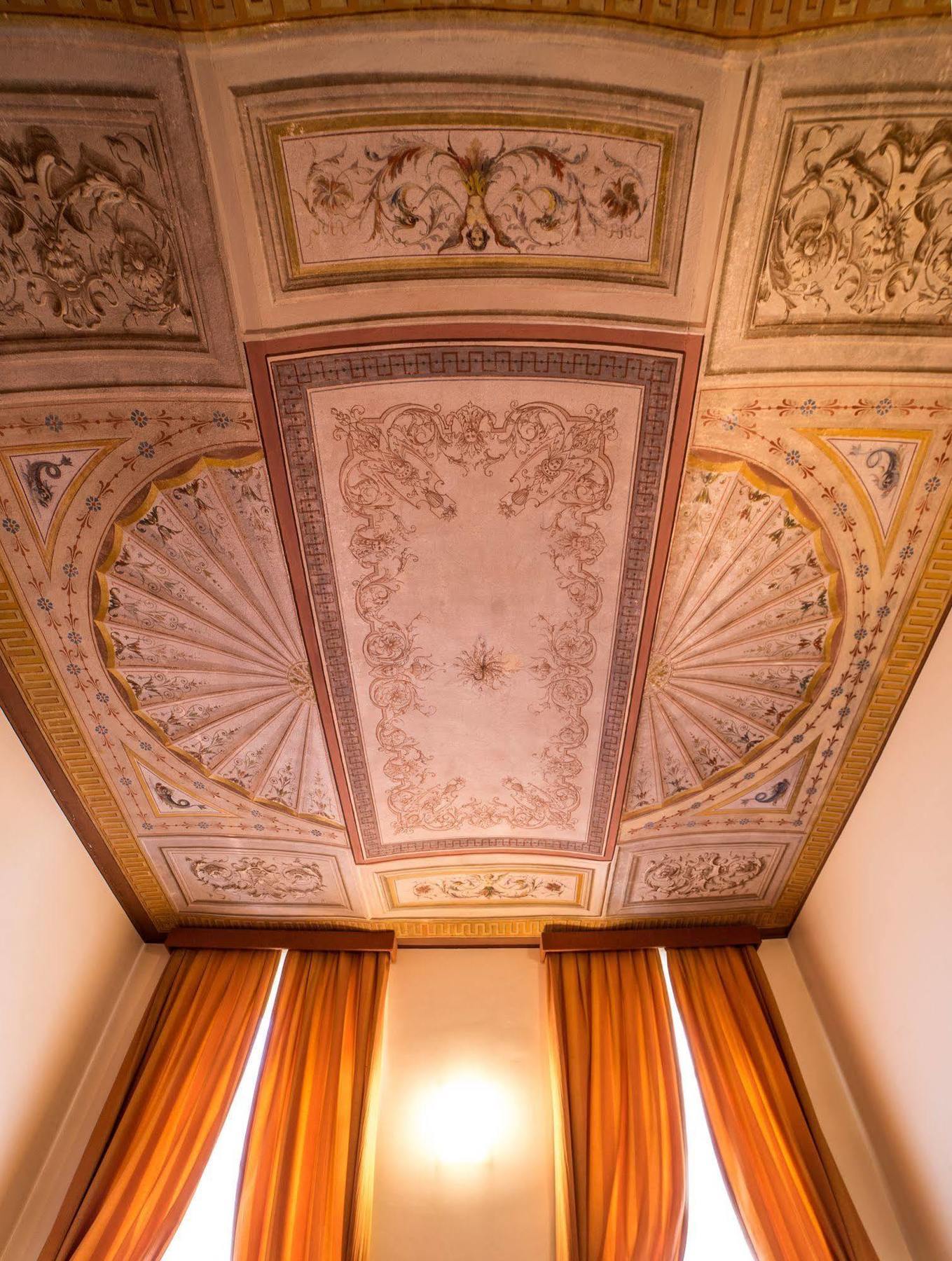 Palazzo Finati Bed & Breakfast Alba  Dış mekan fotoğraf
